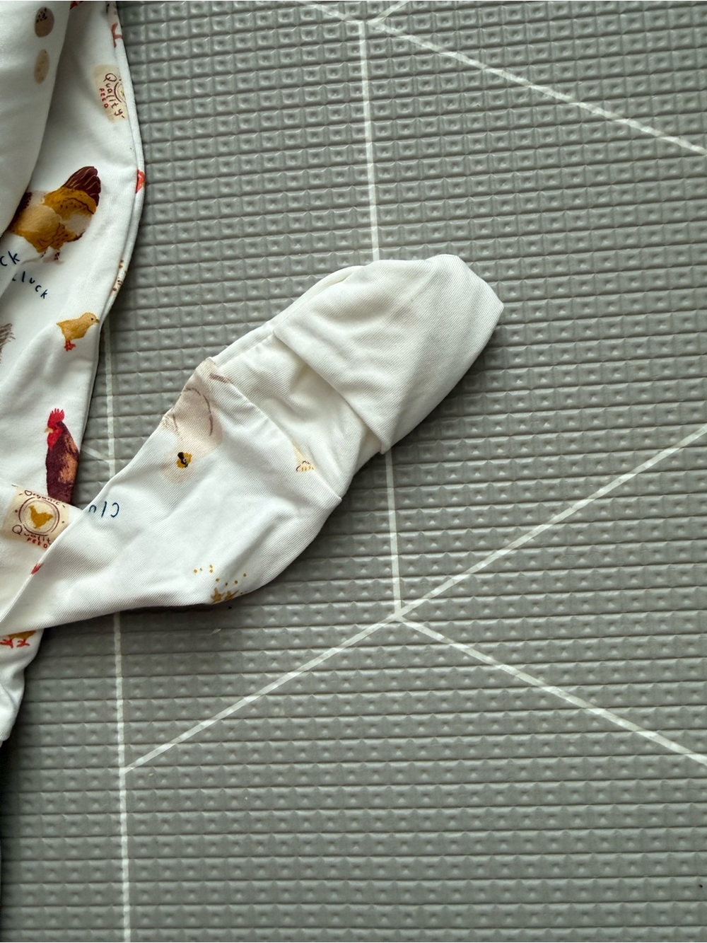 Angel Dear|Baby gender neutral Bamboo White Chicken Print Pajamas footies,Farm• - Picture 9 of 15